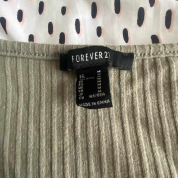 2 for 1: White garage Crop & Green Forever 21 Crop - Picture 3 of 7